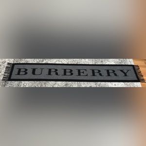 Burberry logo text cashmere scarf black/grey